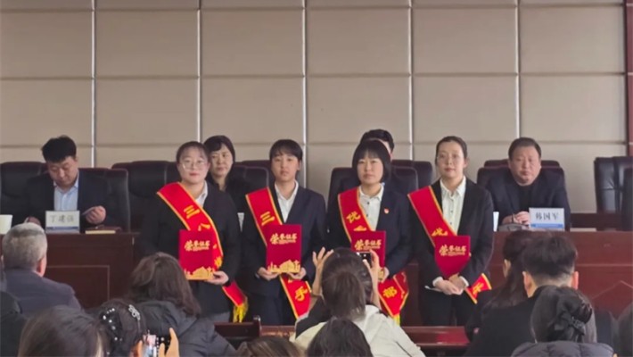 裝備公司召開(kāi)2023-2024年度“三八紅旗手”、優(yōu)秀工會(huì)干部表彰會(huì)暨慶祝三八節(jié)“巾幗綻芳華 巧手創(chuàng)未來(lái)”主題活動(dòng)